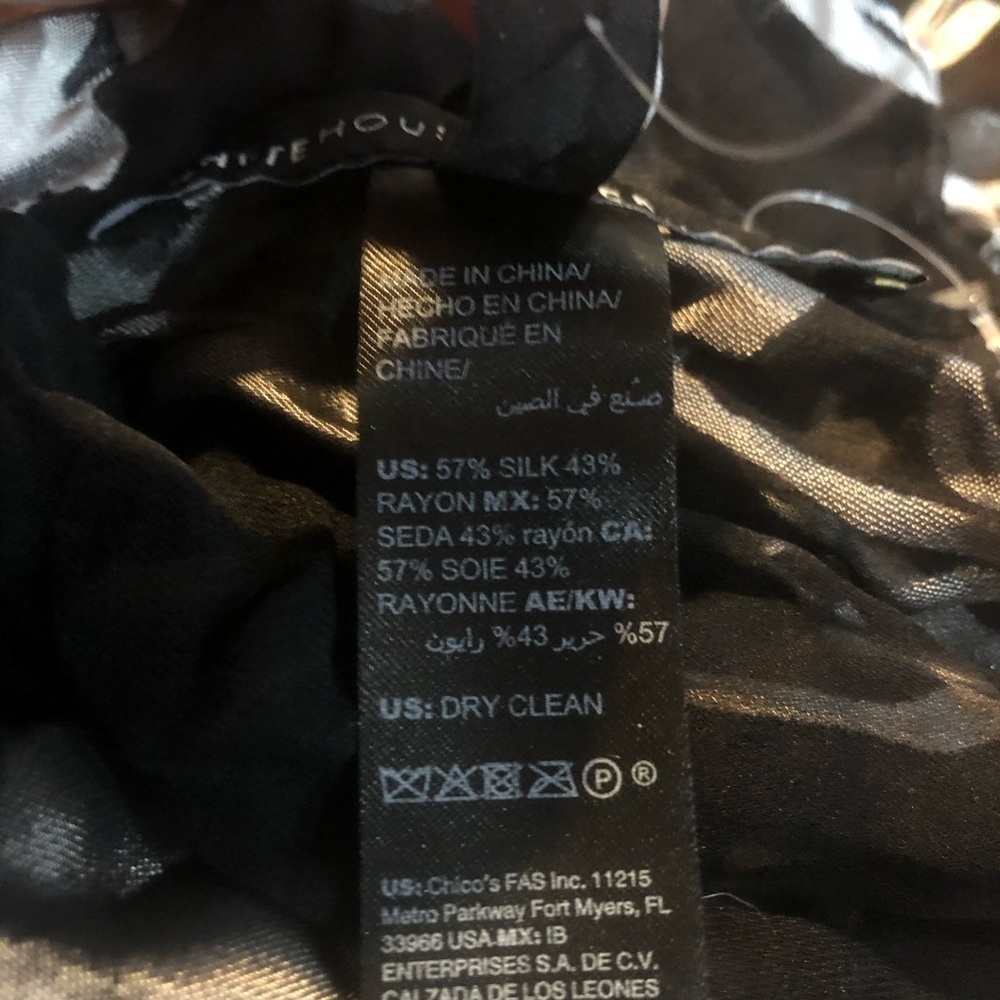 WHITE House Black Market Silk-Blend Floral-Burnout Oblong Scarf NWOT - Picture 6 of 7